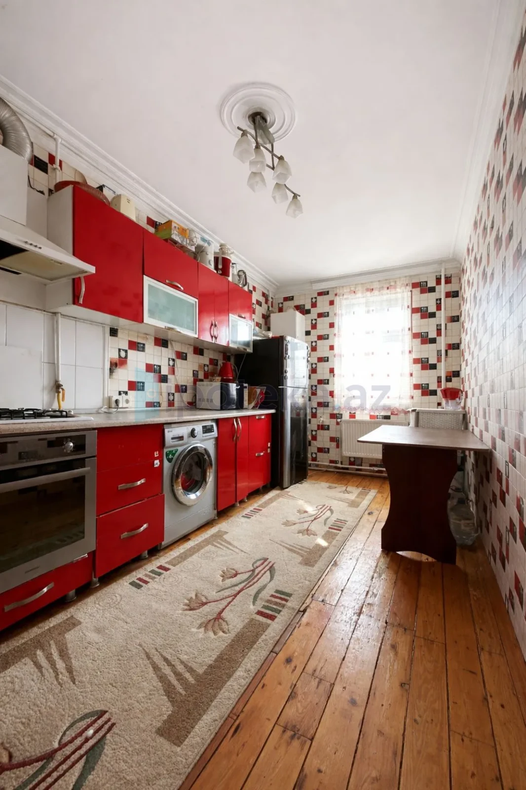 Satılır 2 otaqlı köhnə tikili 55 m²