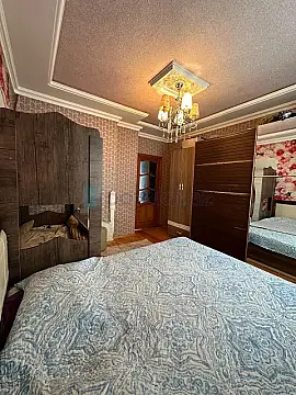 Satılır 2 otaqlı köhnə tikili 55 m²