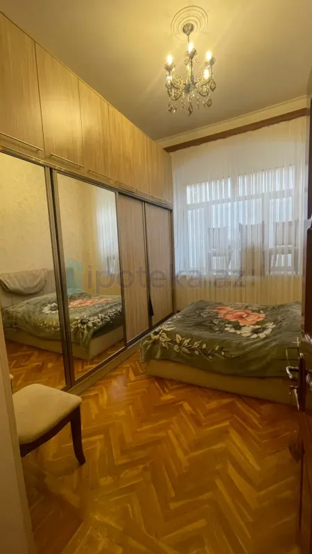 Satılır 3 otaqlı köhnə tikili 80 m²