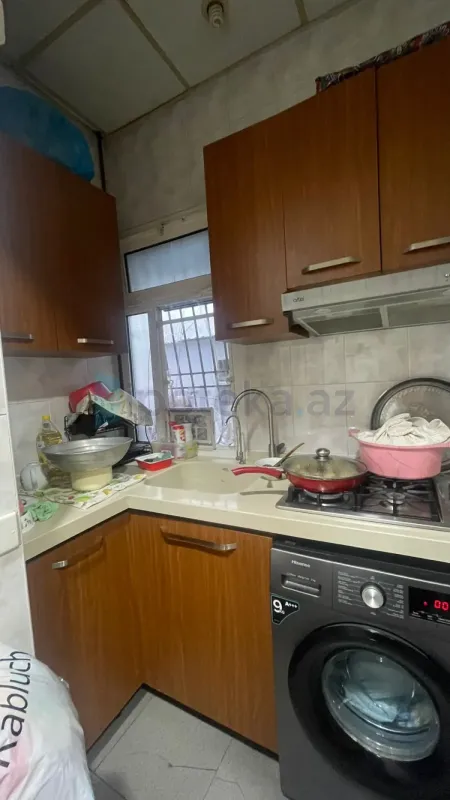 Satılır 3 otaqlı köhnə tikili 80 m²