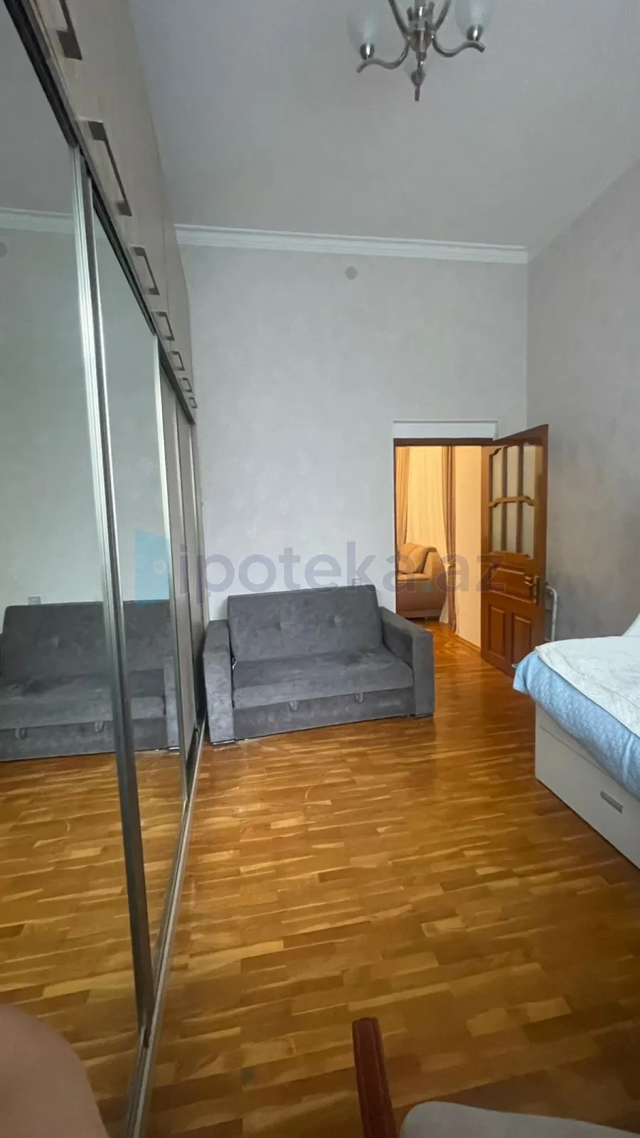 Satılır 3 otaqlı köhnə tikili 80 m²