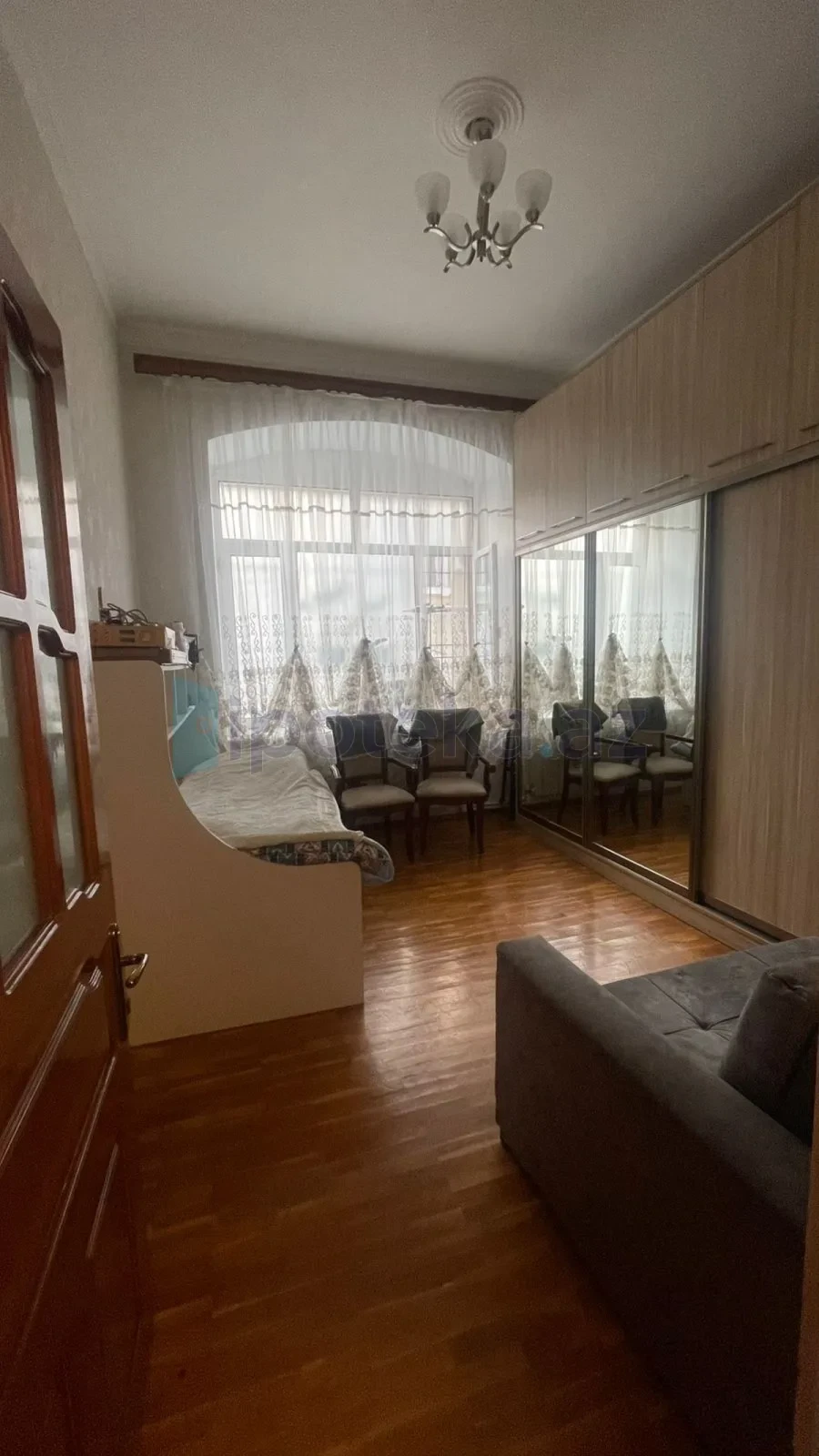 Satılır 3 otaqlı köhnə tikili 80 m²
