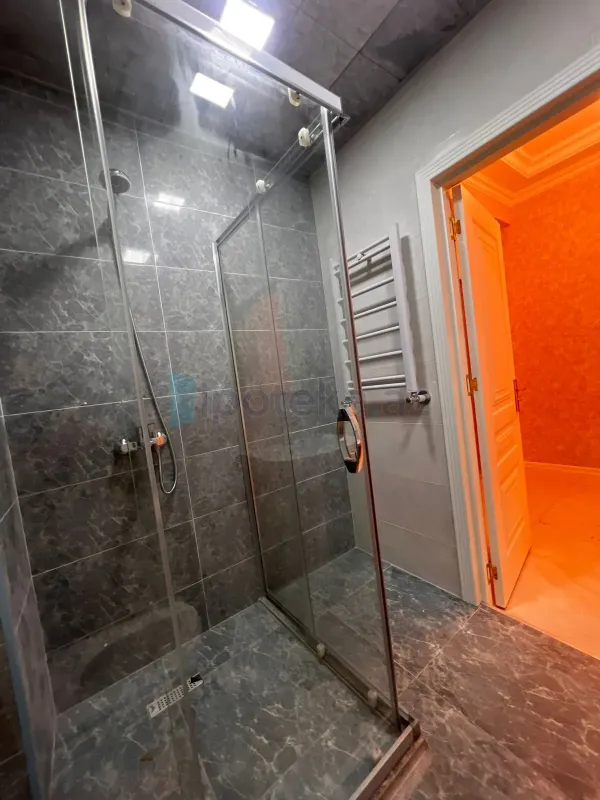 Satılır 2 otaqlı yeni tikili 70 m²