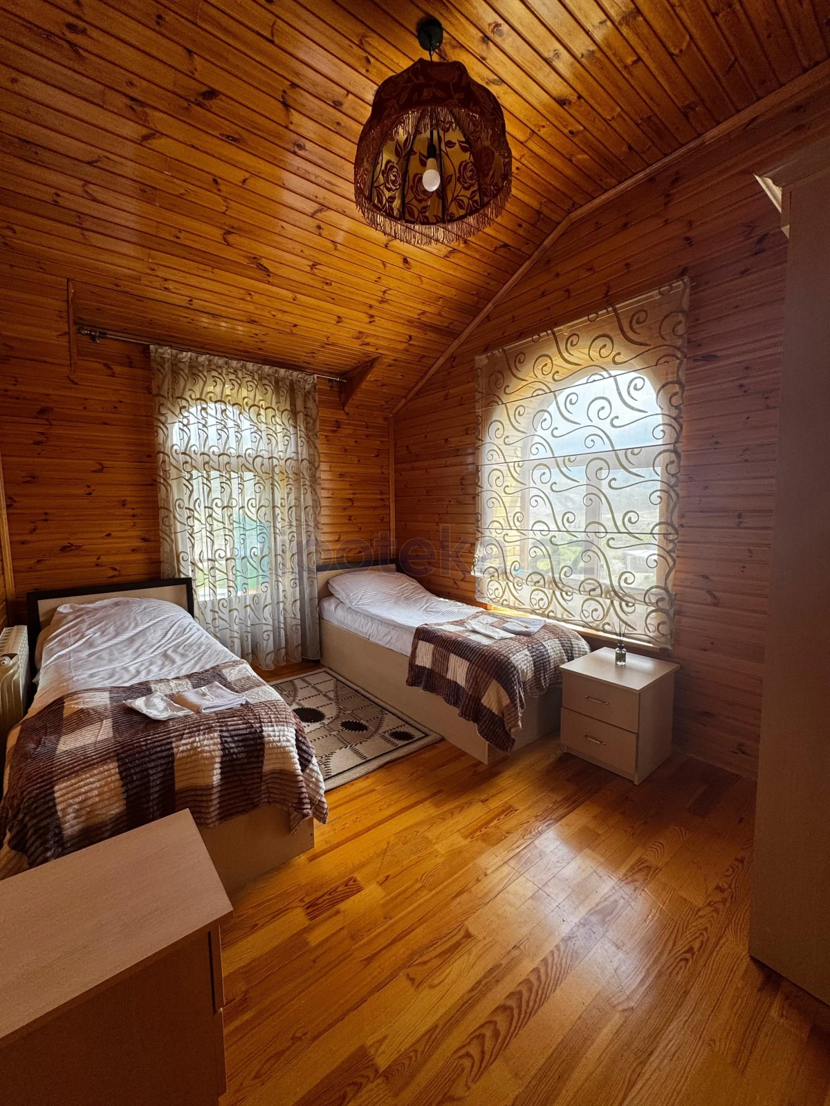 Satılır 10 otaqlı obyekt 600 m²