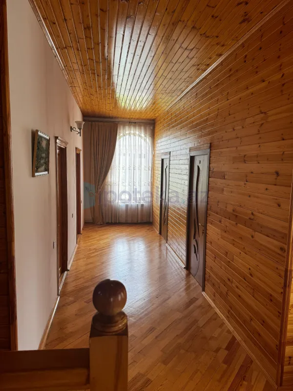 Satılır 10 otaqlı obyekt 600 m²