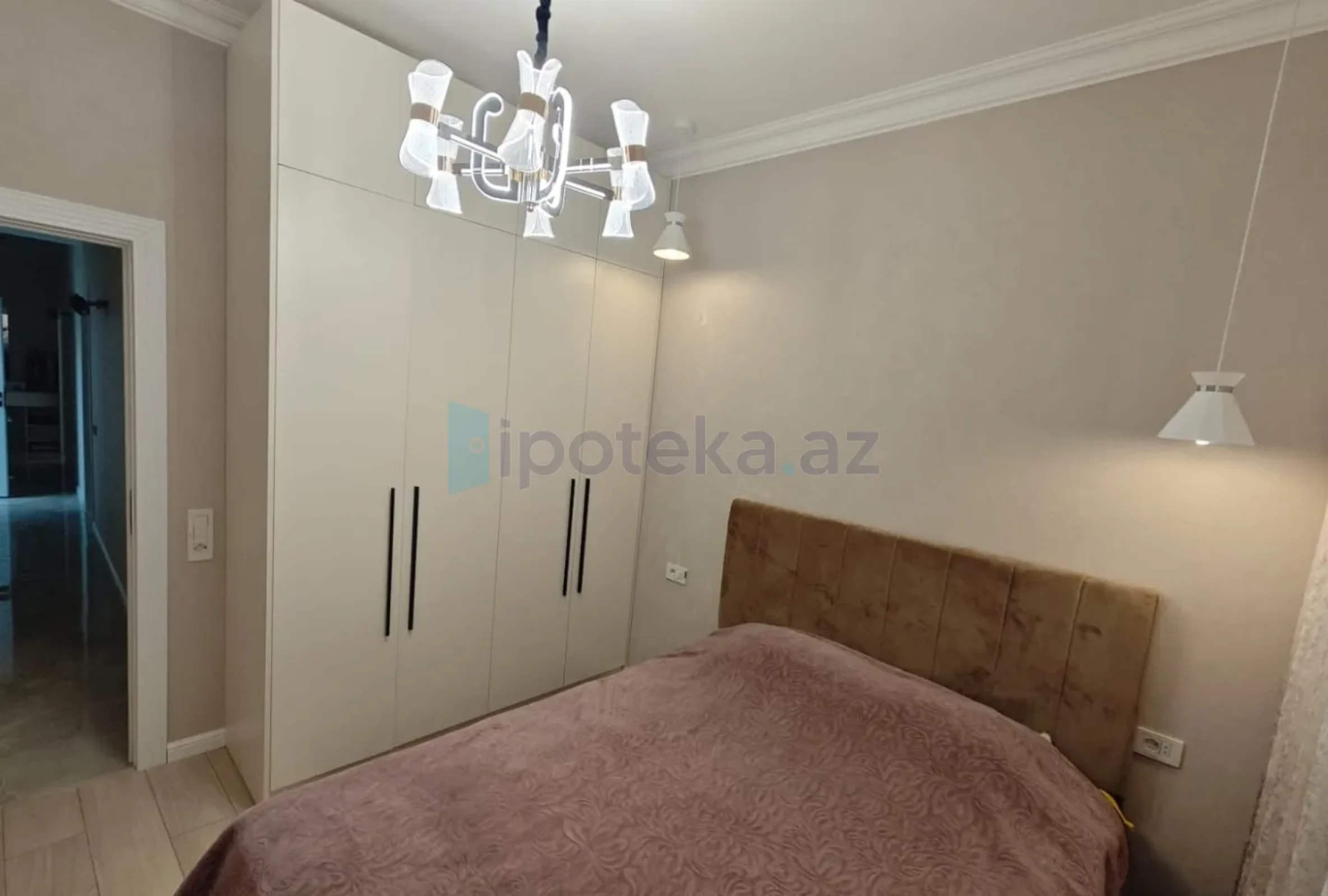 Satılır 4 otaqlı yeni tikili 1214 m²