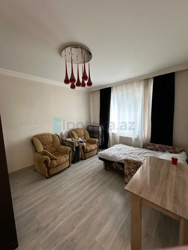 Satılır 4 otaqlı həyət evi 190 m²