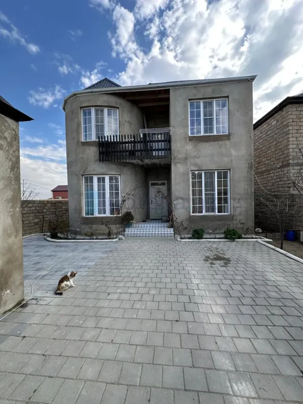Satılır 4 otaqlı həyət evi 190 m²