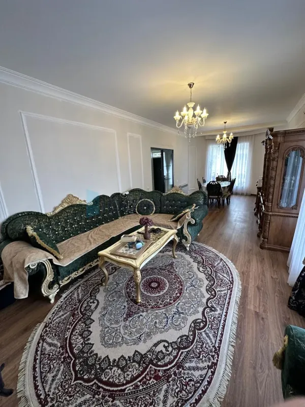 Satılır 4 otaqlı həyət evi 190 m²