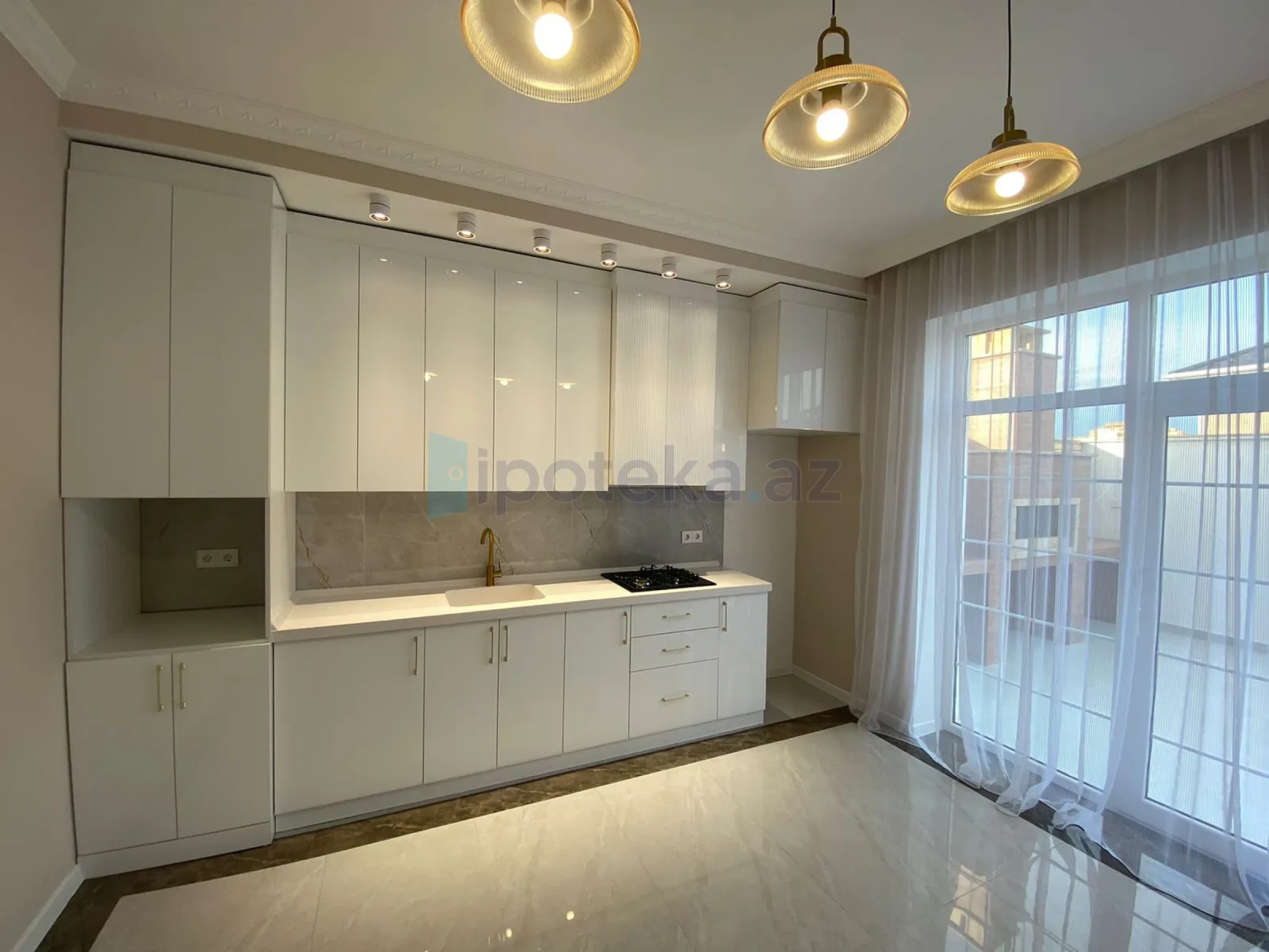 Satılır 4 otaqlı həyət evi 160 m²