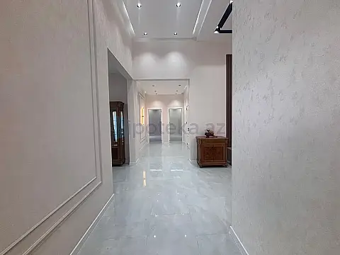 Satılır 4 otaqlı mənzil 160 m²