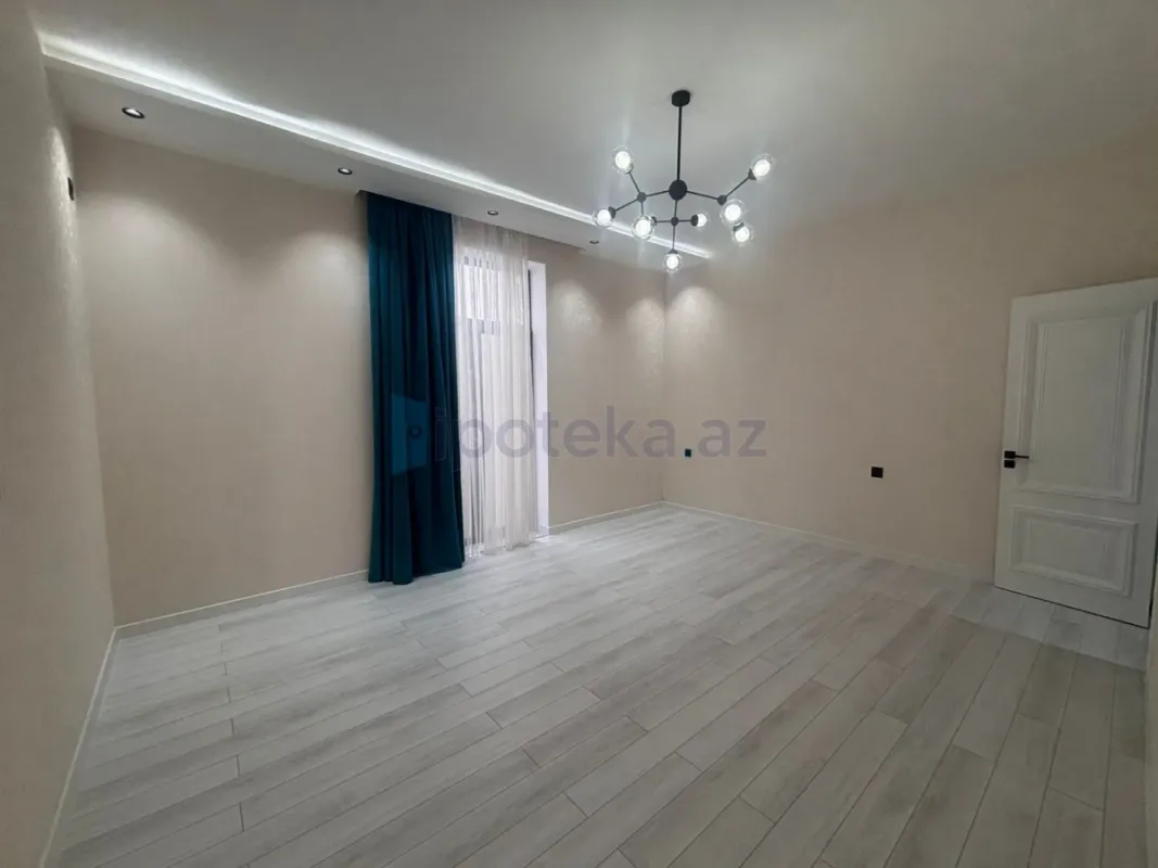 Satılır 4 otaqlı mənzil 160 m²