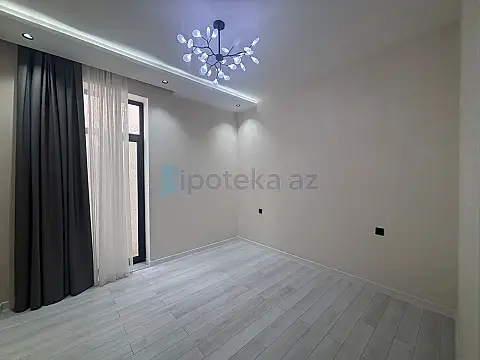 Satılır 4 otaqlı mənzil 160 m²