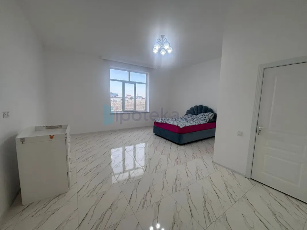 Satılır 4 otaqlı mənzil 330 m²