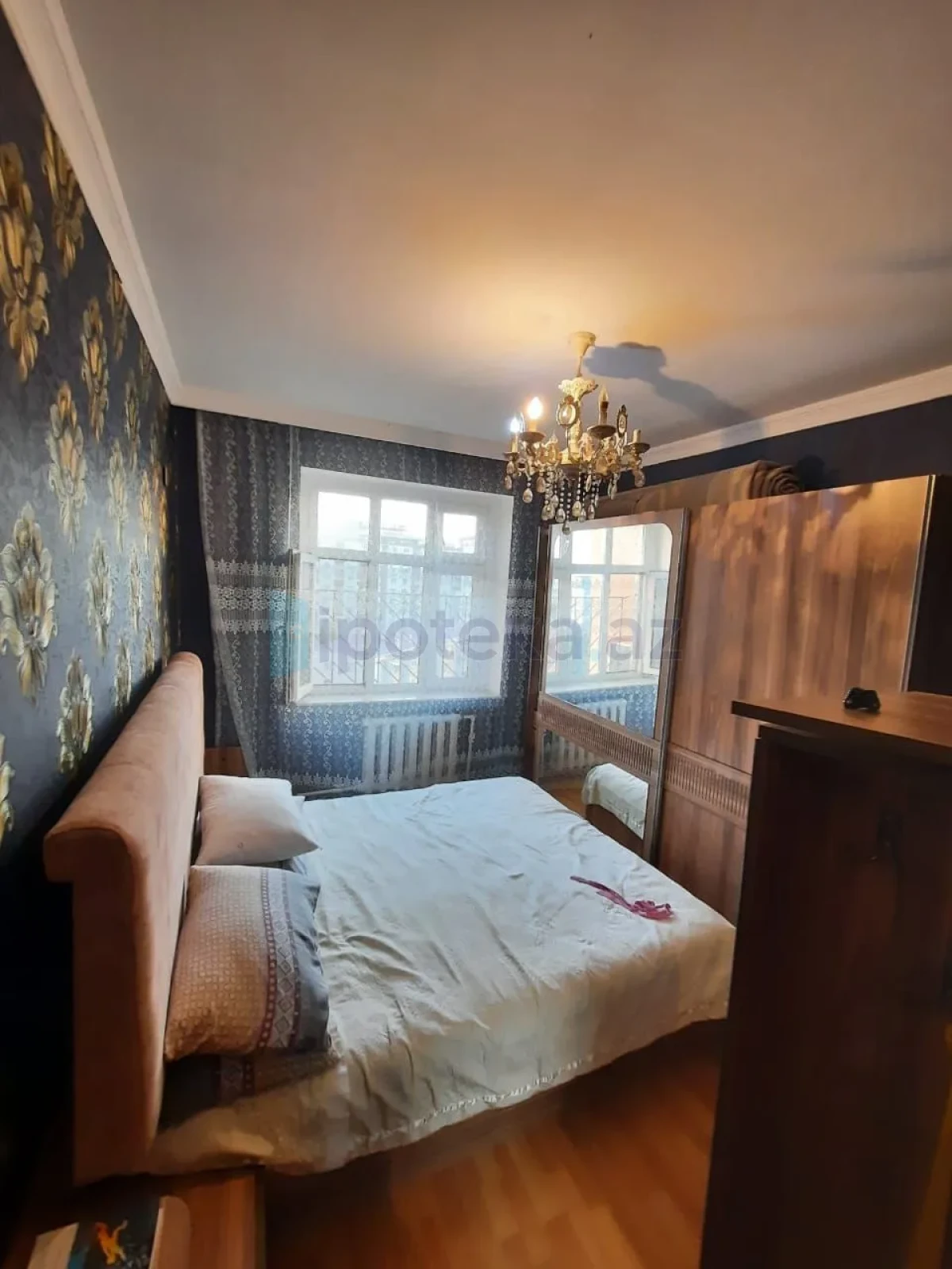 Satılır 2 otaqlı köhnə tikili 60 m²