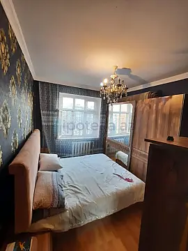 Satılır 2 otaqlı köhnə tikili 60 m²