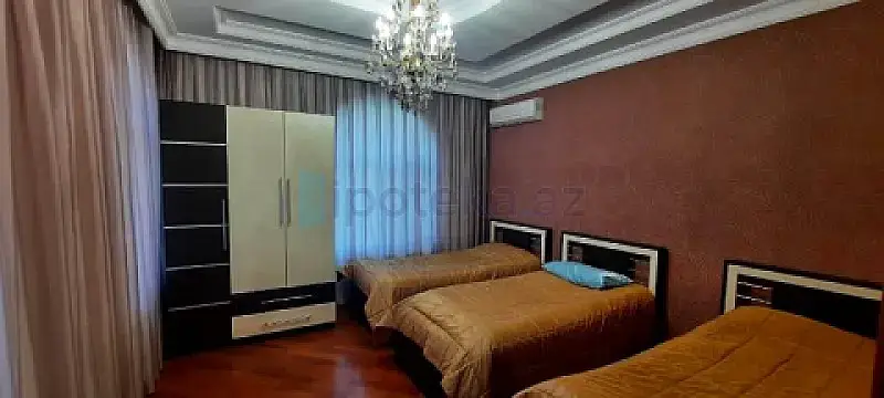 Satılır 7 otaqlı həyət evi 500 m²