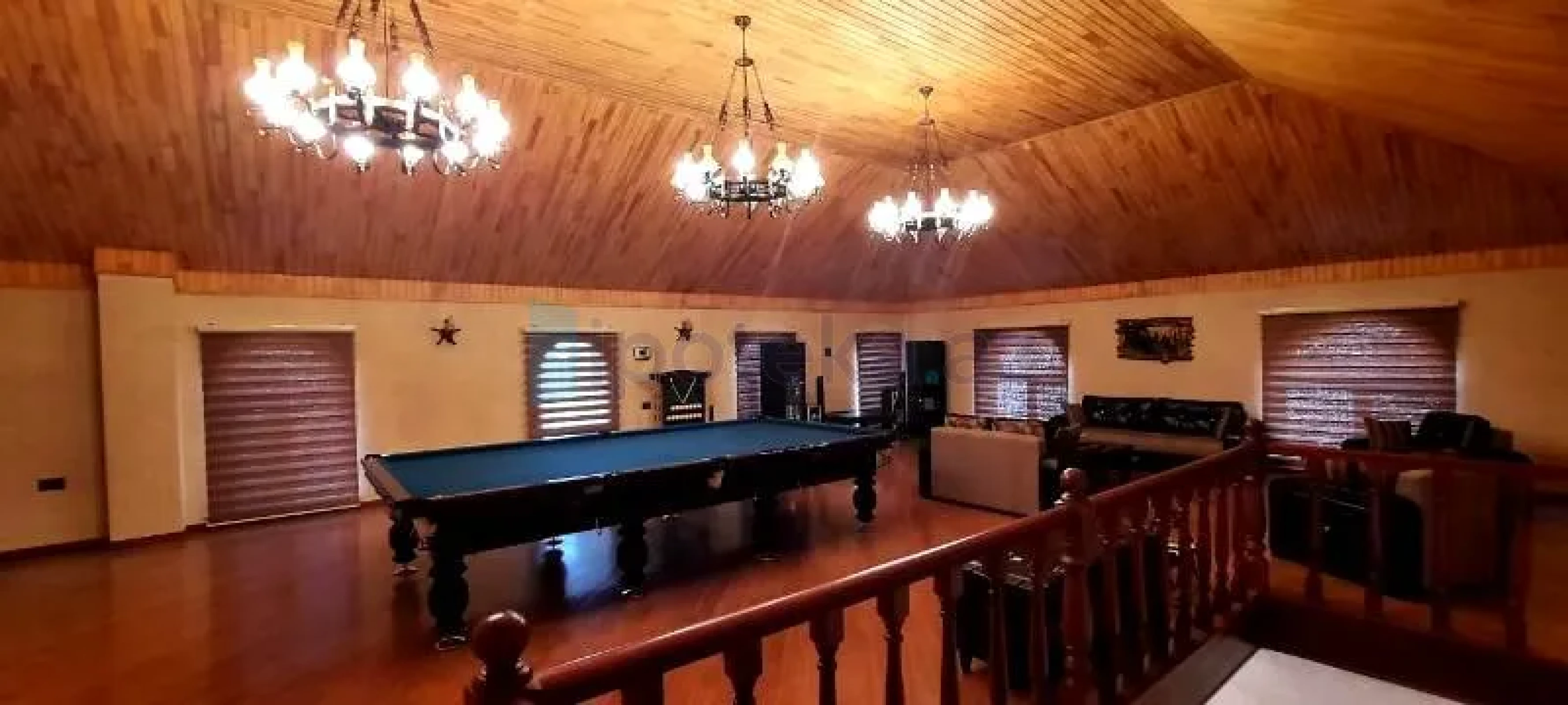 Satılır 7 otaqlı həyət evi 500 m²