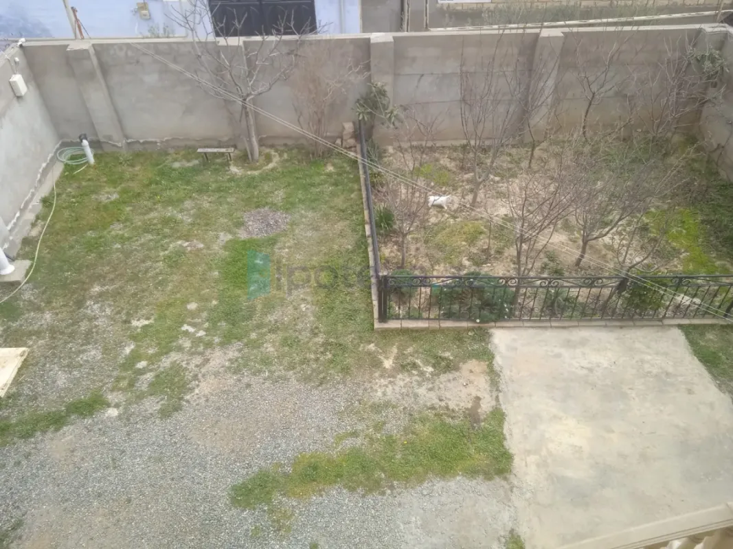 Satılır 7 otaqlı həyət evi 222 m²
