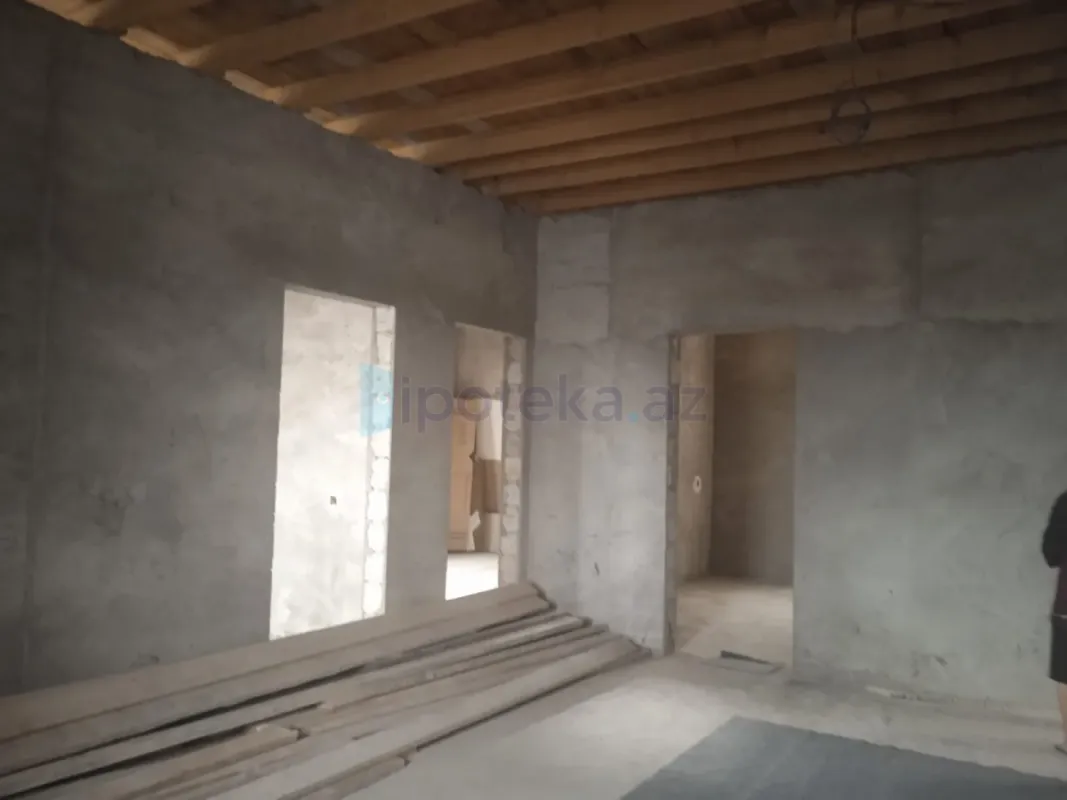 Satılır 7 otaqlı həyət evi 222 m²