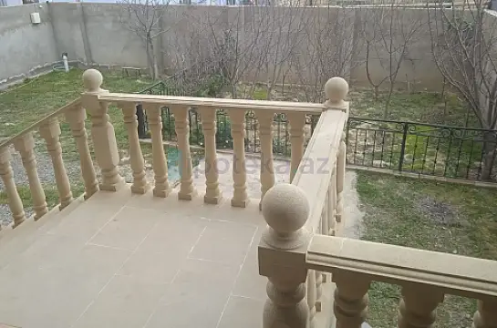 Satılır 7 otaqlı həyət evi 222 m²