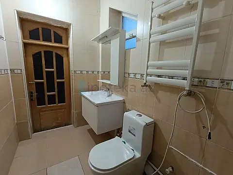 Satılır 6 otaqlı mənzil