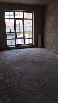 Satılır 5 otaqlı həyət evi 220 m²