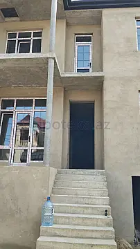 Satılır 5 otaqlı həyət evi 220 m²