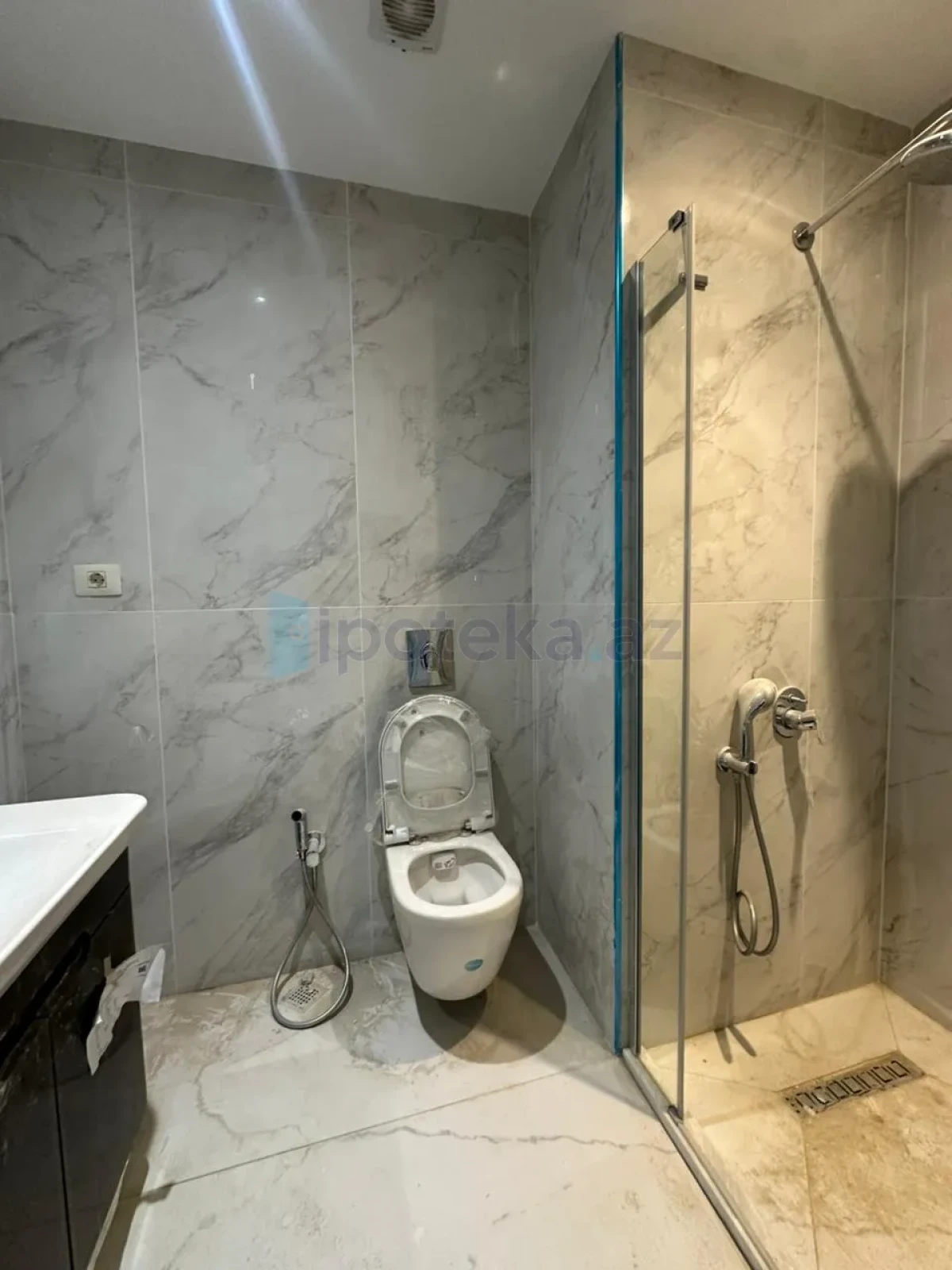 Satılır 2 otaqlı yeni tikili 72.56 m²