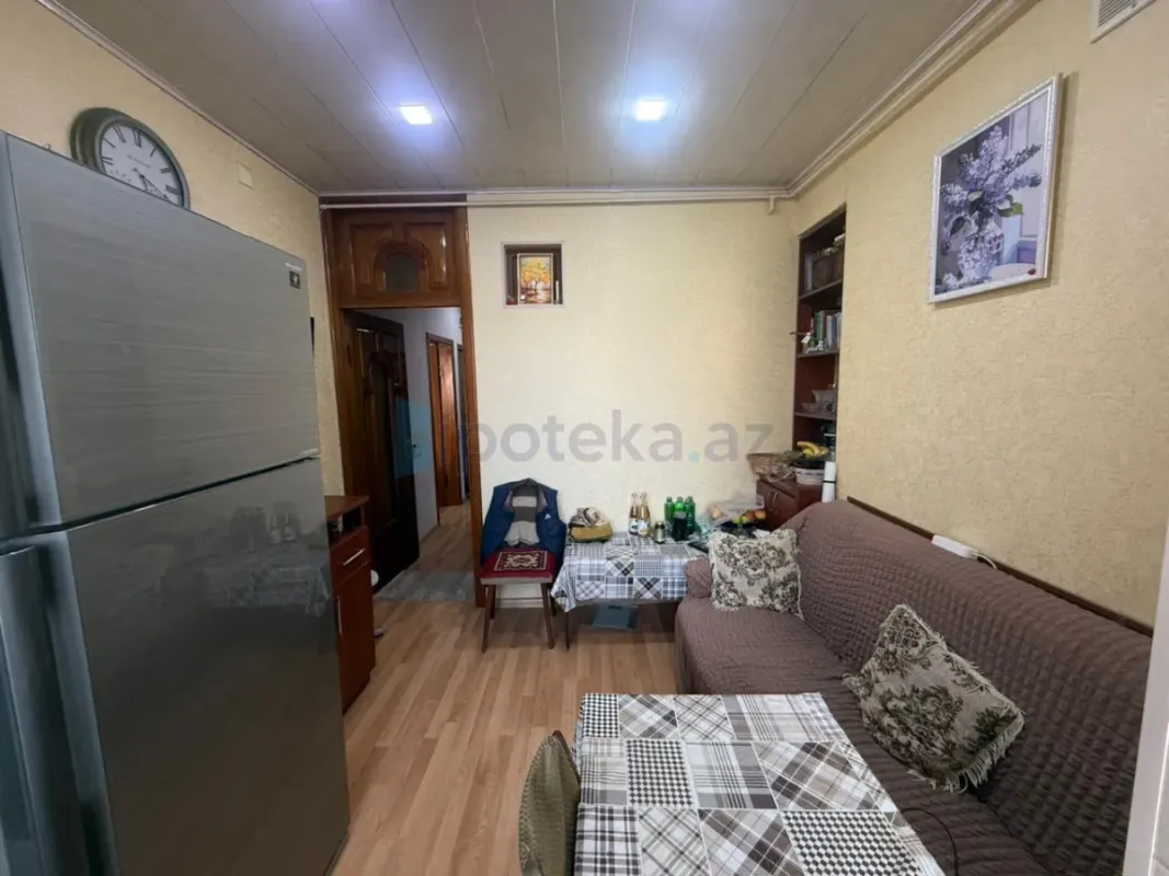 Satılır 2 otaqlı köhnə tikili 60 m²