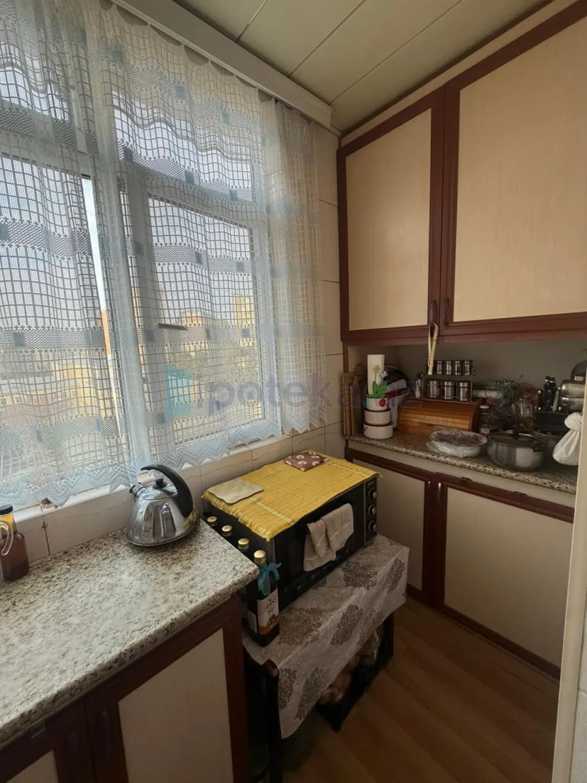 Satılır 2 otaqlı köhnə tikili 60 m²