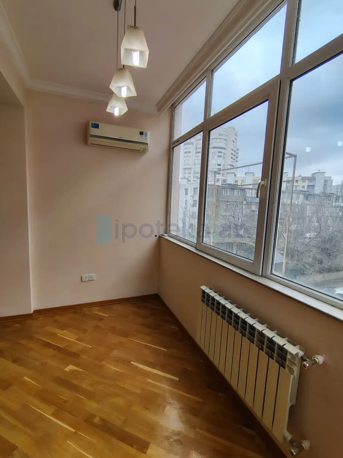 Satılır 2 otaqlı yeni tikili 60 m²