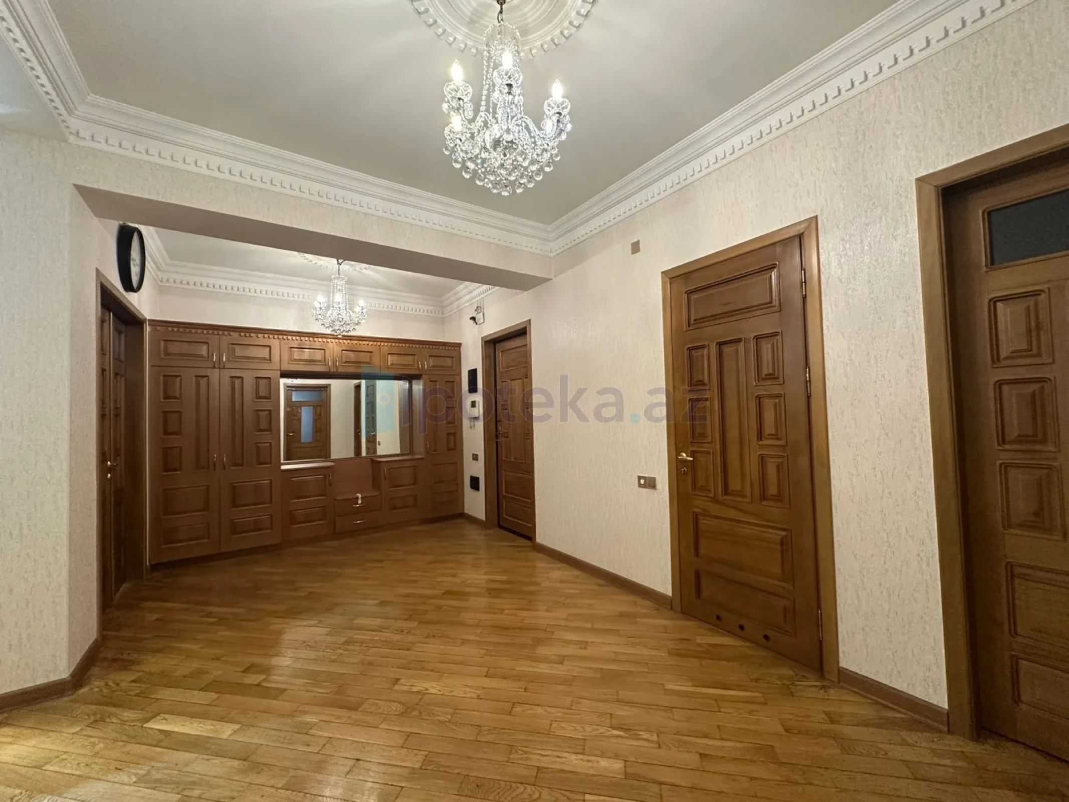 Satılır 4 otaqlı yeni tikili 175 m²