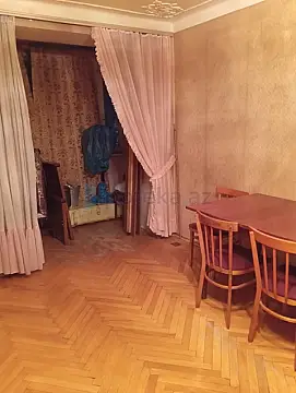 Satılır 2 otaqlı köhnə tikili 40 m²