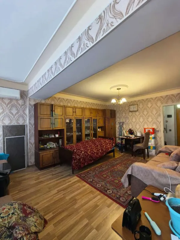 Satılır 2 otaqlı köhnə tikili 55 m²