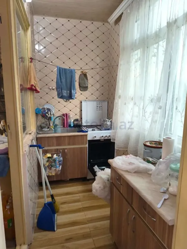 Satılır 2 otaqlı köhnə tikili 55 m²