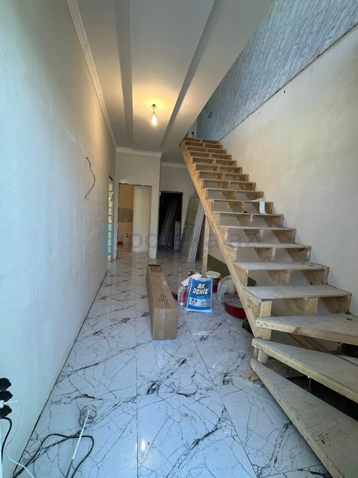 Satılır 4 otaqlı həyət evi 100 m²