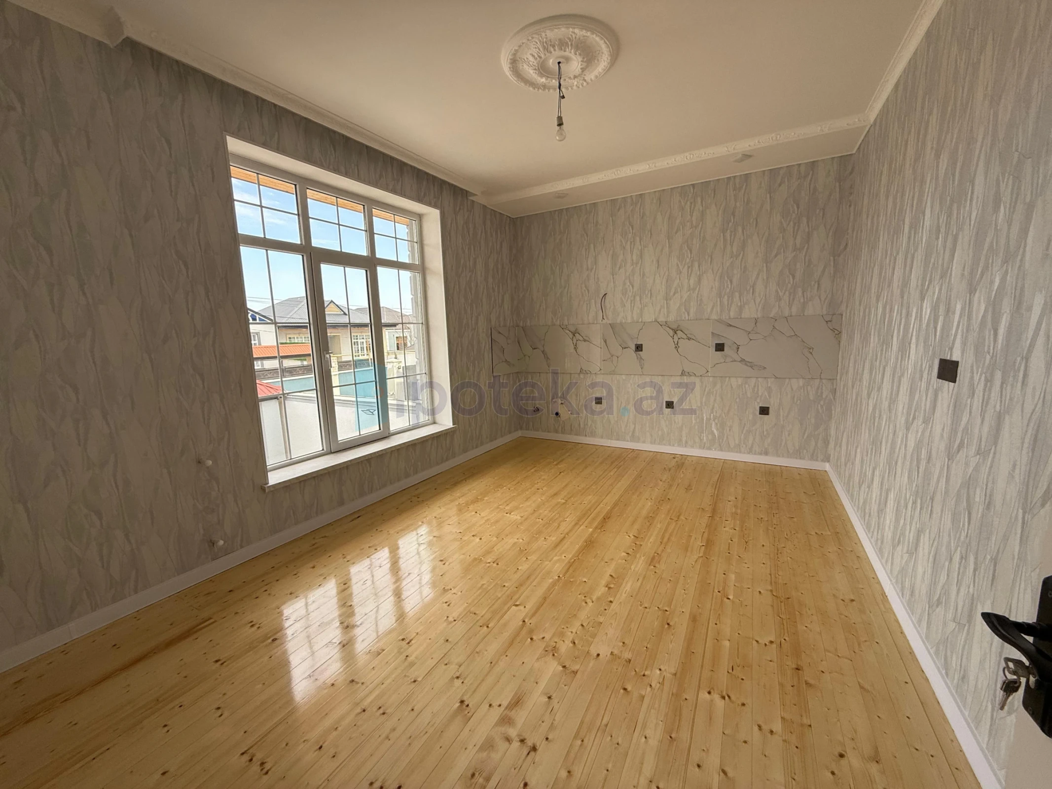 Satılır 4 otaqlı həyət evi 130 m²