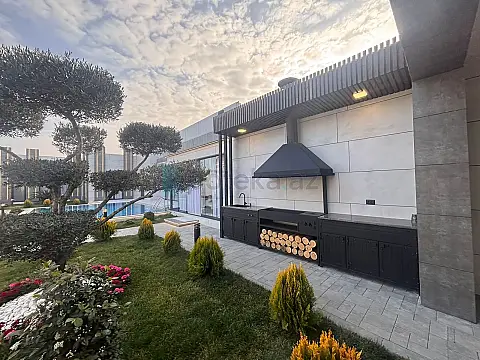 Satılır 5 otaqlı mənzil 250 m²