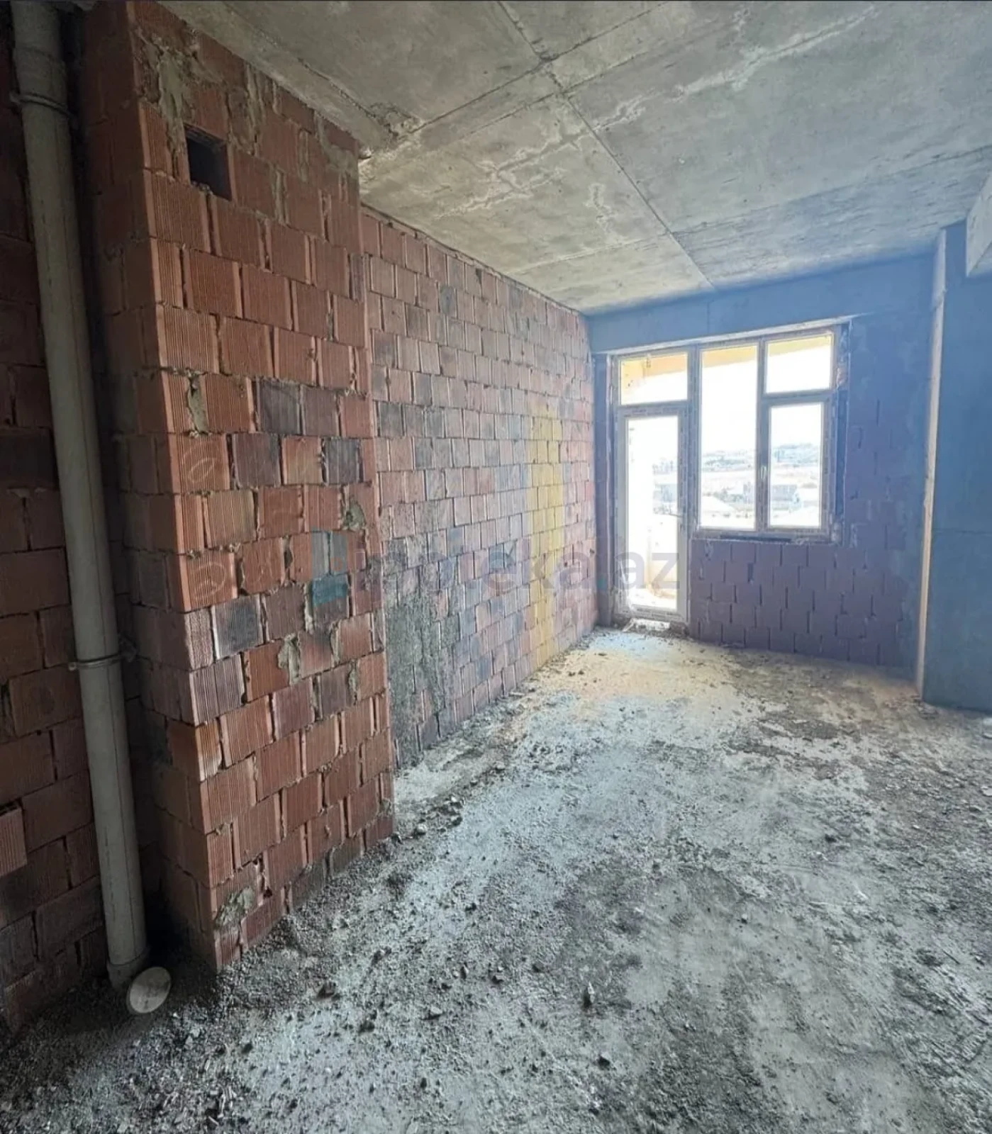 Satılır 3 otaqlı yeni tikili 105 m²