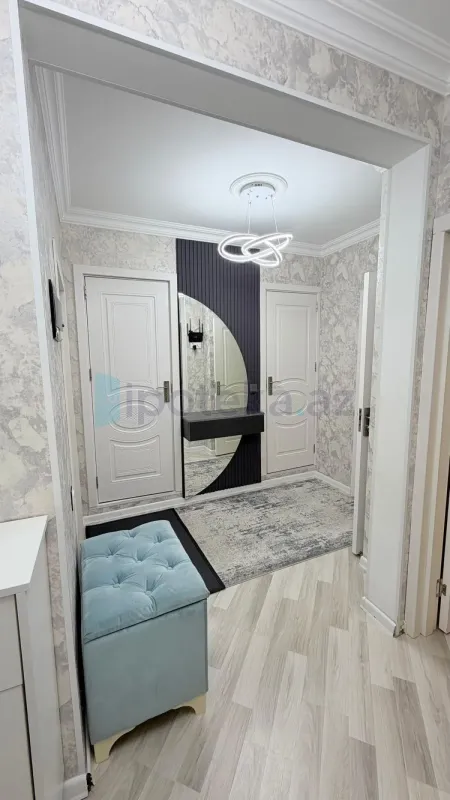 Satılır 3 otaqlı köhnə tikili 70 m²