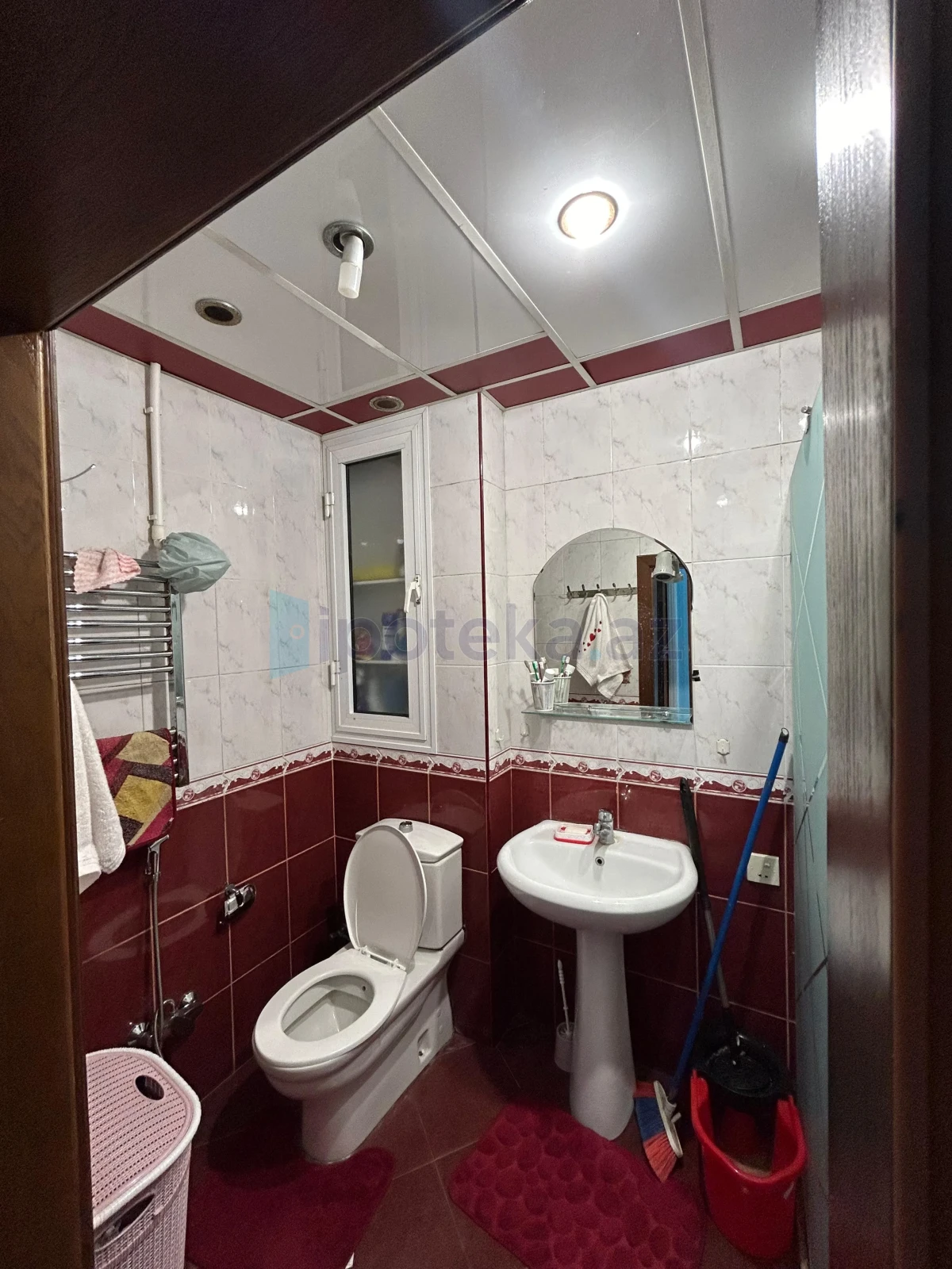 Satılır 3 otaqlı köhnə tikili 80 m²