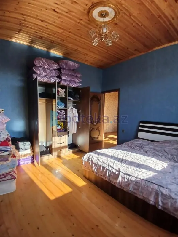 Satılır 5 otaqlı həyət evi 190 m²