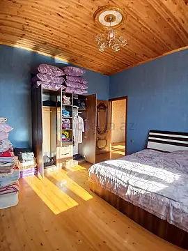 Satılır 5 otaqlı həyət evi 190 m²