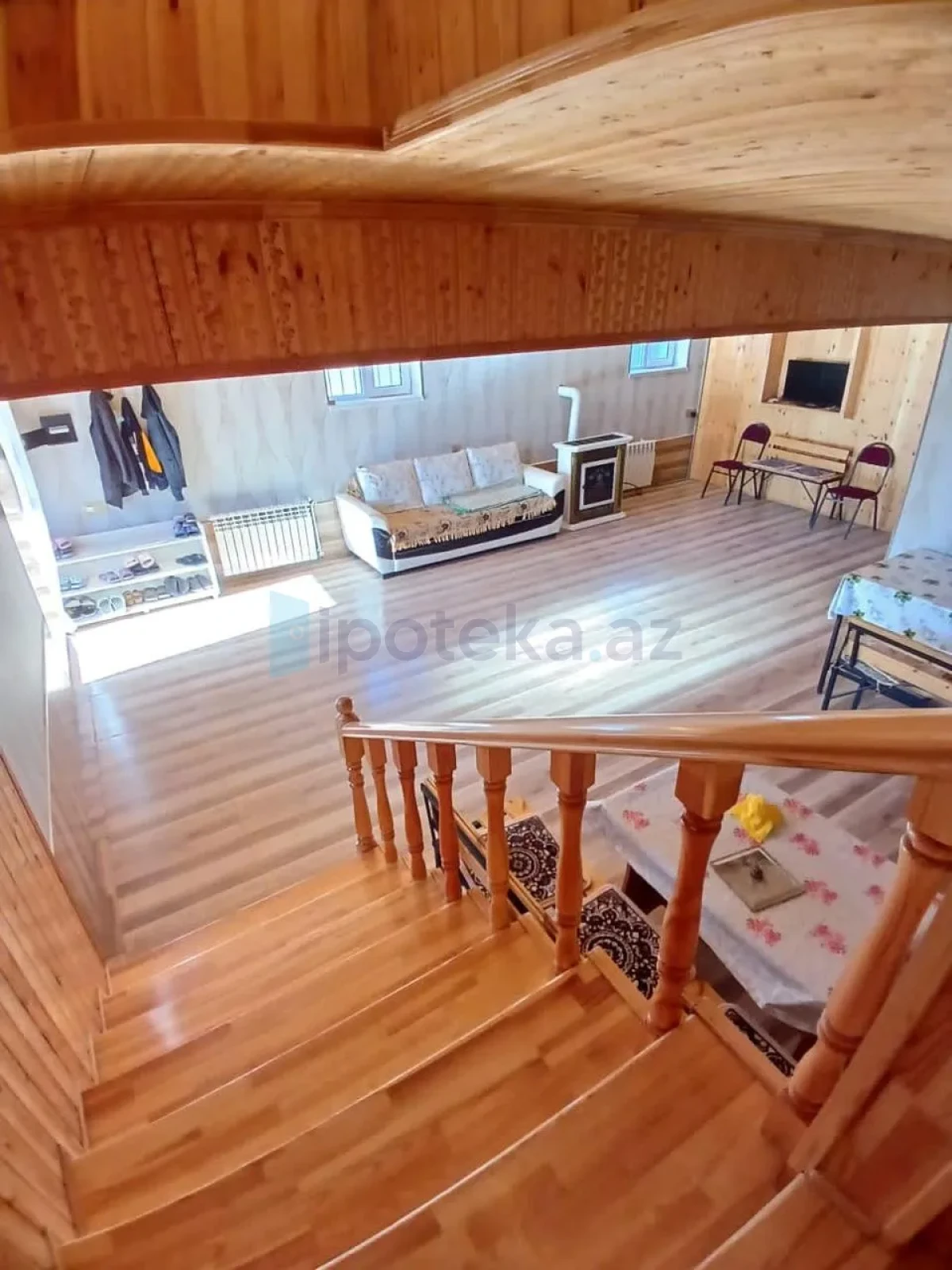 Satılır 5 otaqlı həyət evi 190 m²