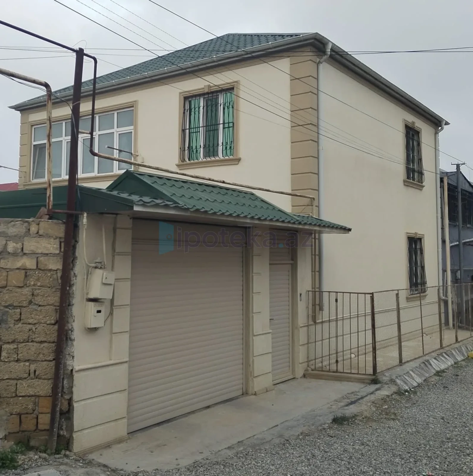 Satılır 4 otaqlı həyət evi 150 m²