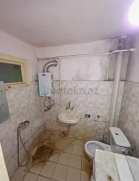 Satılır 1 otaqlı köhnə tikili 35 m²