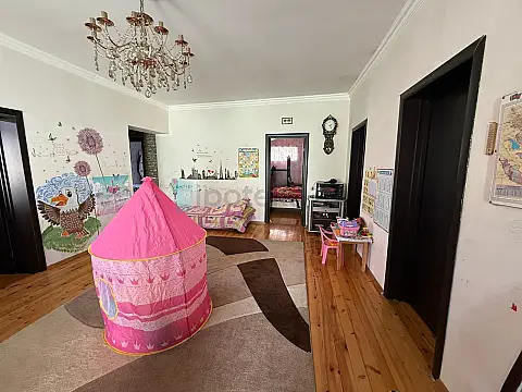Satılır 5 otaqlı həyət evi 130 m²