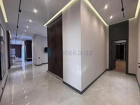 Satılır 5 otaqlı mənzil 260 m²