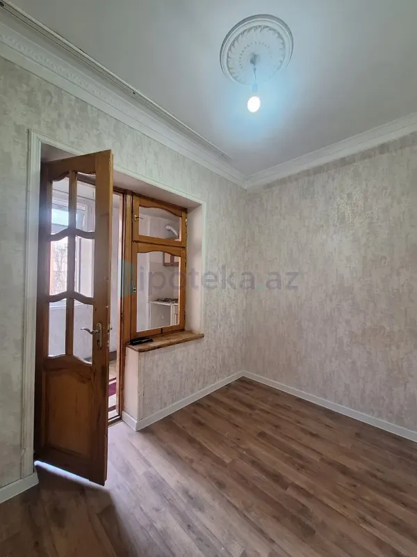 Satılır 2 otaqlı köhnə tikili 48 m²